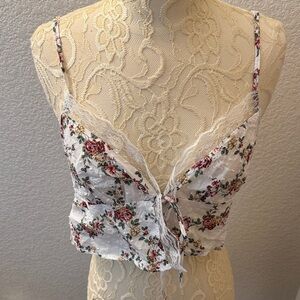 Floral Lace Trim Crop Top